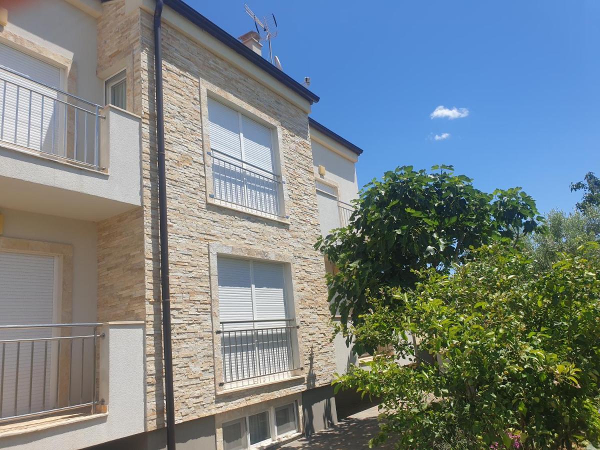 Apartmani Bepo Sveti Filip i Jakov Exteriér fotografie