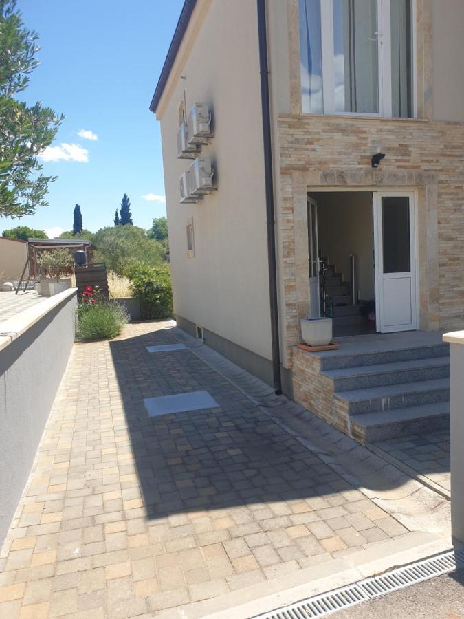 Apartmani Bepo Sveti Filip i Jakov Exteriér fotografie