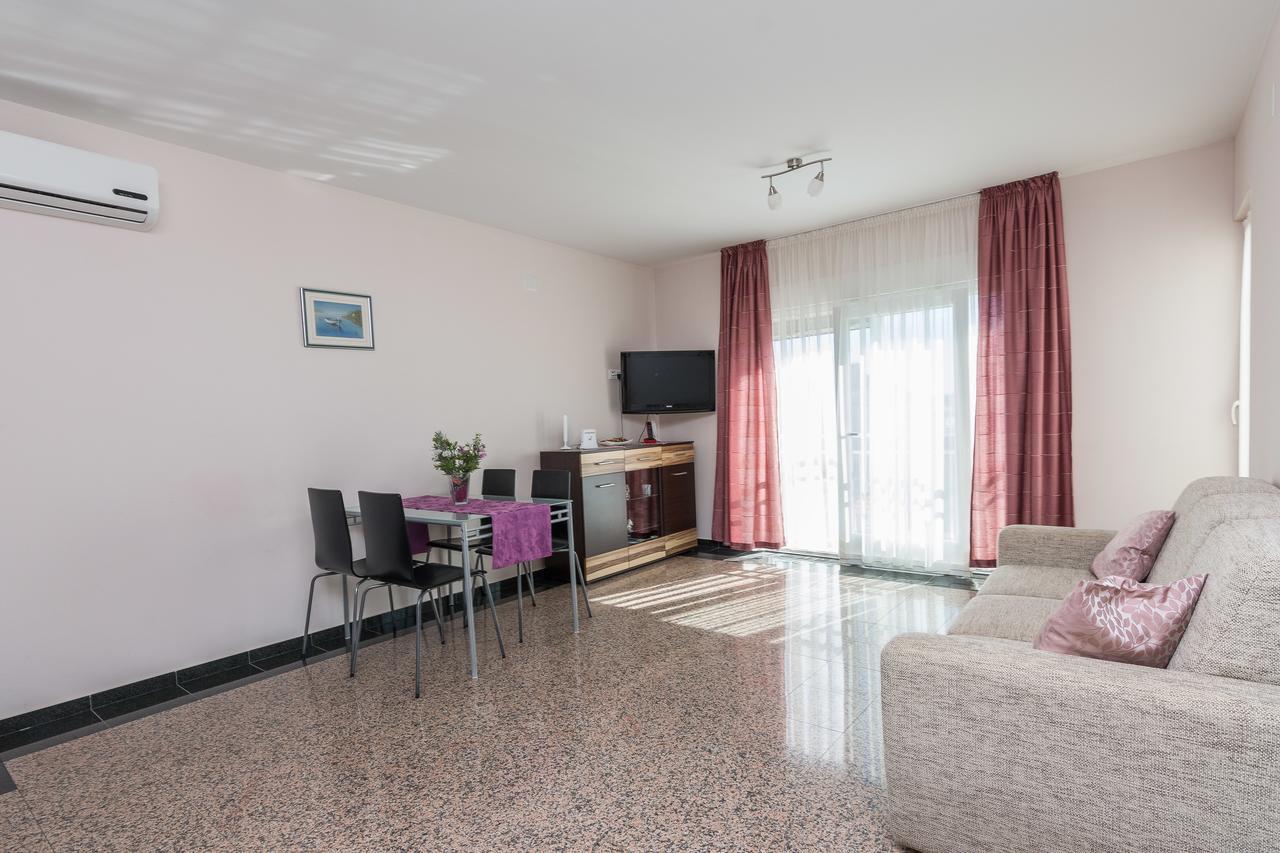 Apartmani Bepo Sveti Filip i Jakov Exteriér fotografie