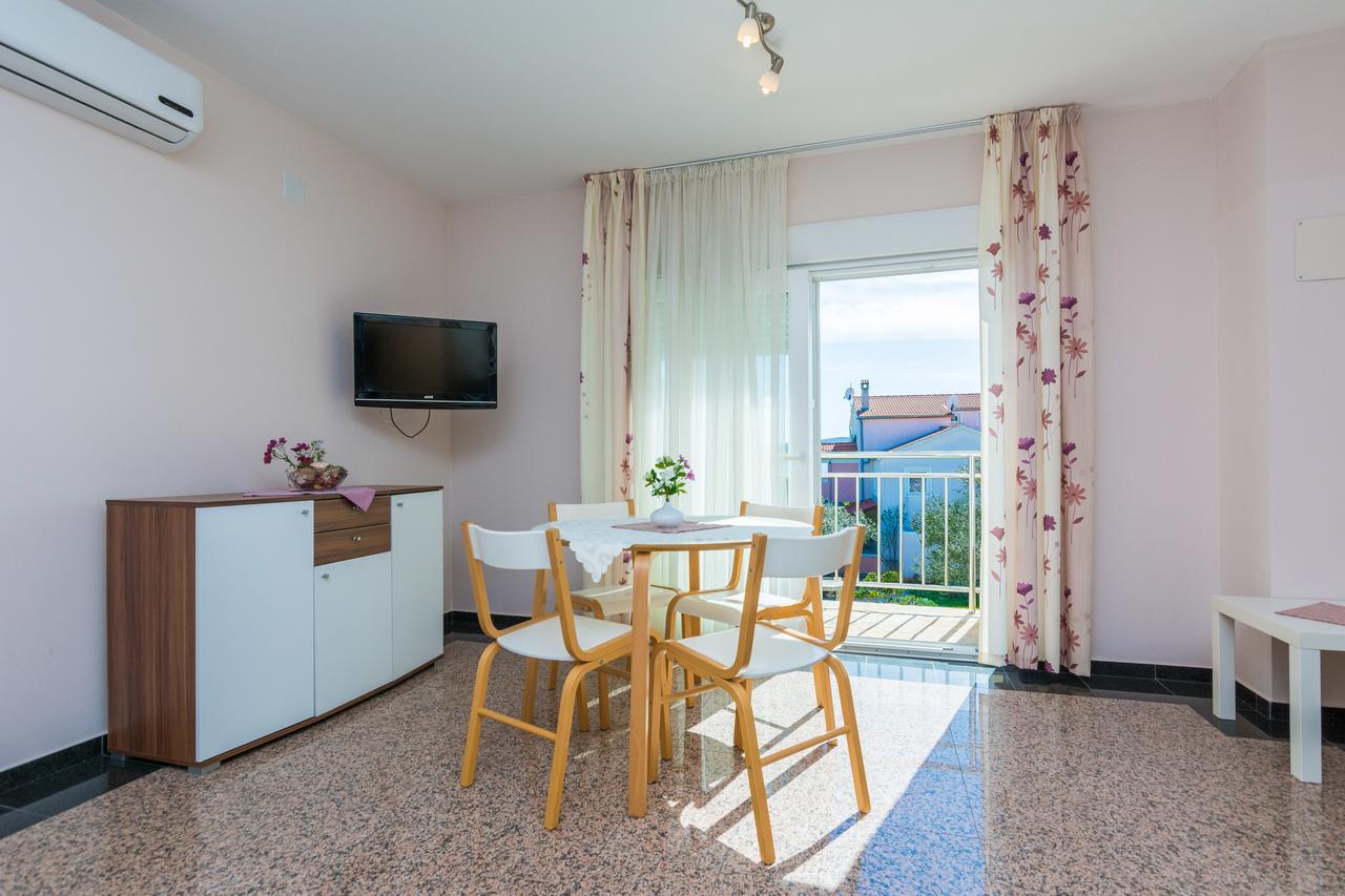 Apartmani Bepo Sveti Filip i Jakov Exteriér fotografie